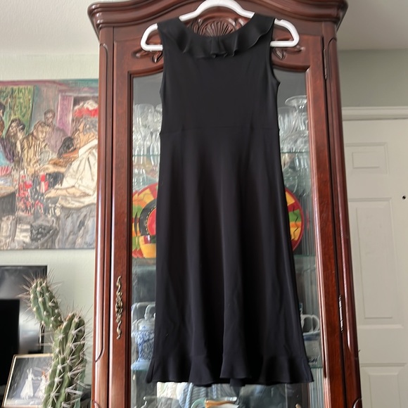 Max Studio LBD - Picture 4 of 5